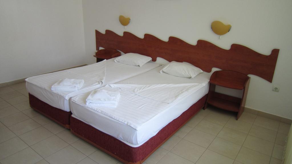 Alpina Hotel Lozenets Ruang foto