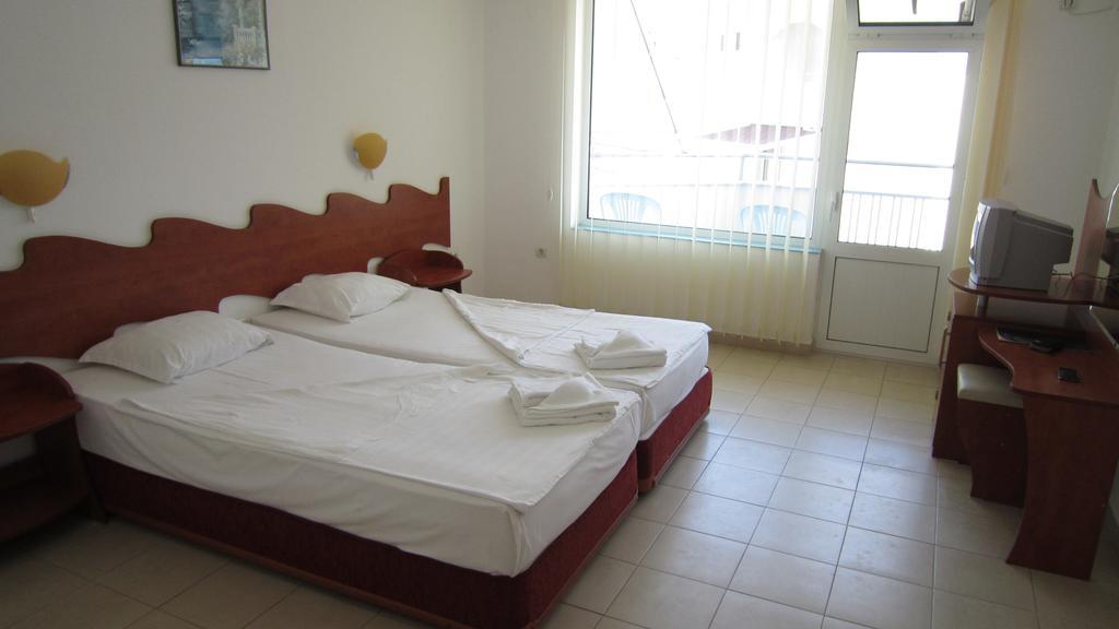 Alpina Hotel Lozenets Ruang foto