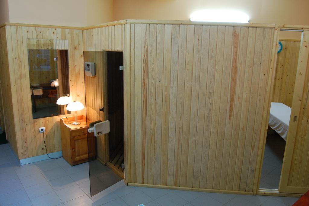 Alpina Hotel Lozenets Bagian luar foto